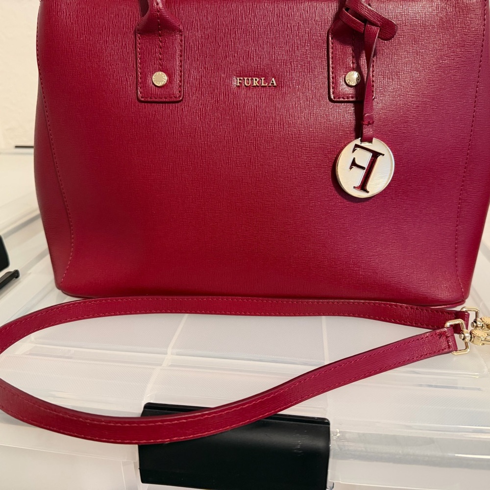 Furla Linda Burgundy Leather handbag - Picture 6 of 8